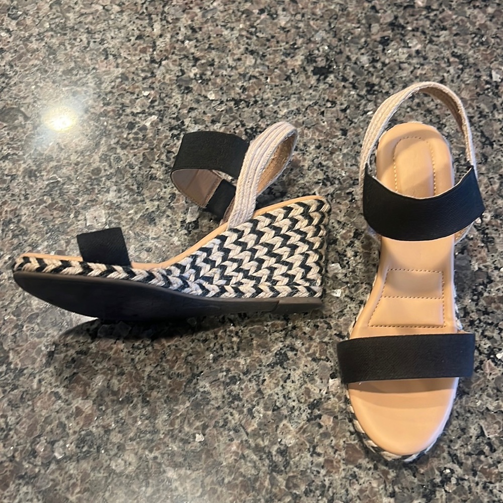 Me Too Womens Sarra black and beige  Stretchy Slingback Wedge Sandals.